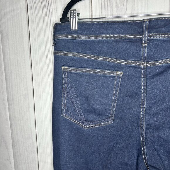 Style & Co Sz 18 Straight Leg Jeans High-Rise Stretch Dark Wash (38 x 31) NWOT - Picture 10 of 11